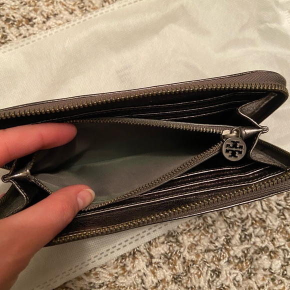Silver Metallic Tory Burch Wallet - Picture 5 of 10